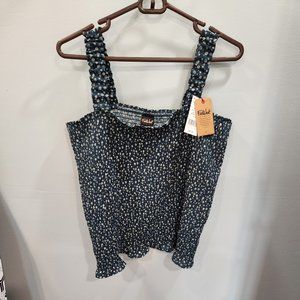 Sleevless smocked tank